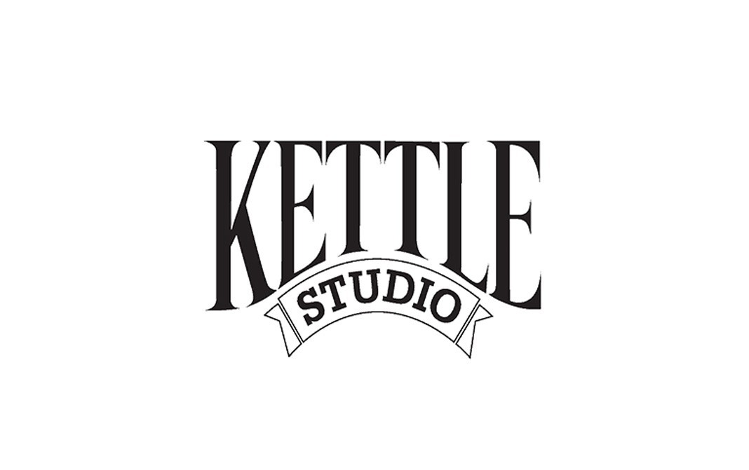 Kettle Studio Sweet Chilli with Lime & Basil Potato Chips   Pack  125 grams
